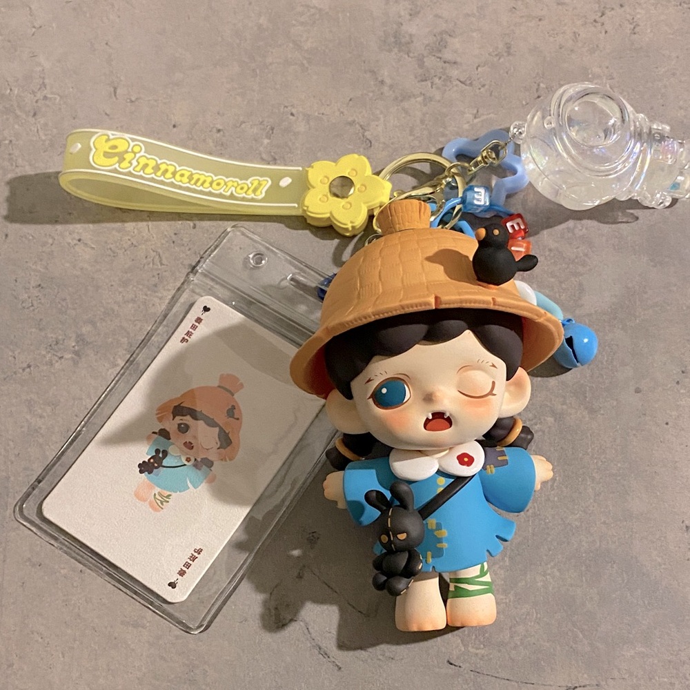 Zoraa Secrets Figurine Purse Charm Pendant